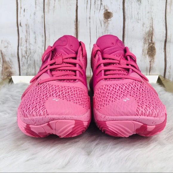 Under Armour Anatomix Spawn 2 Breast Cancer - Picture 4 of 8